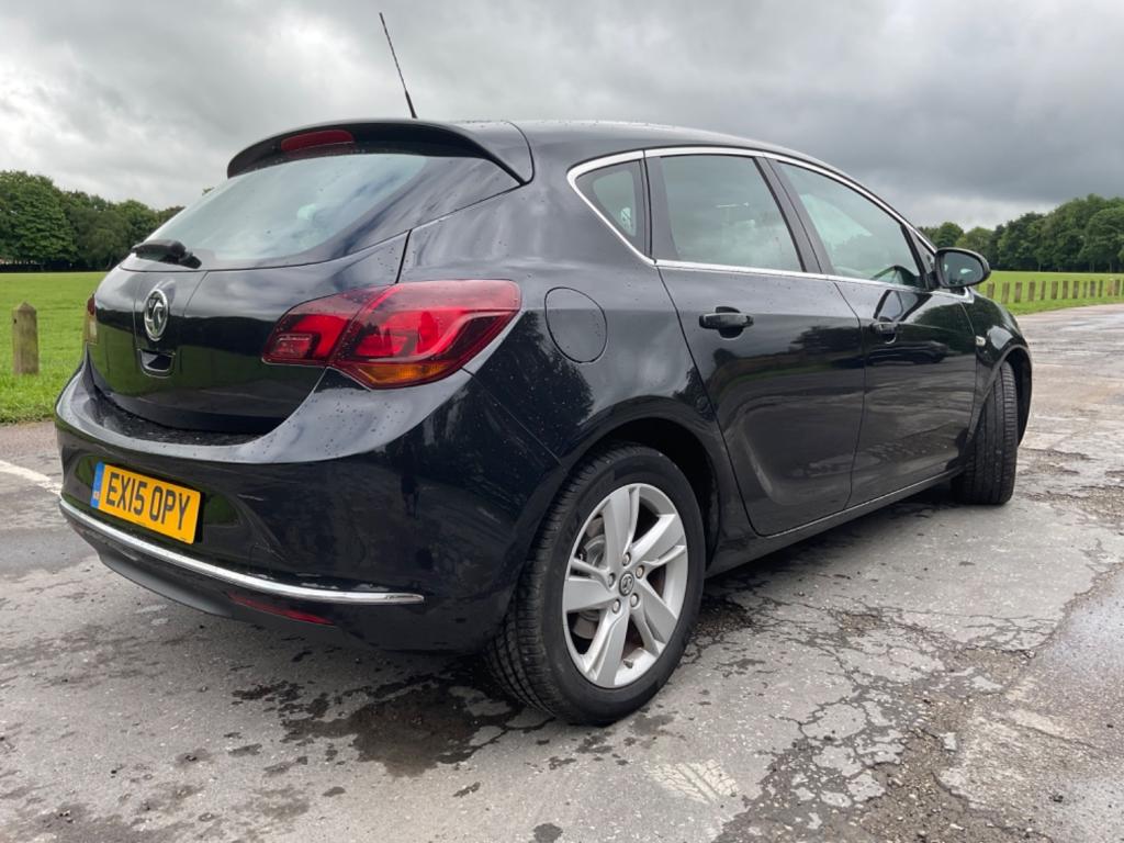 VAUXHALL ASTRA