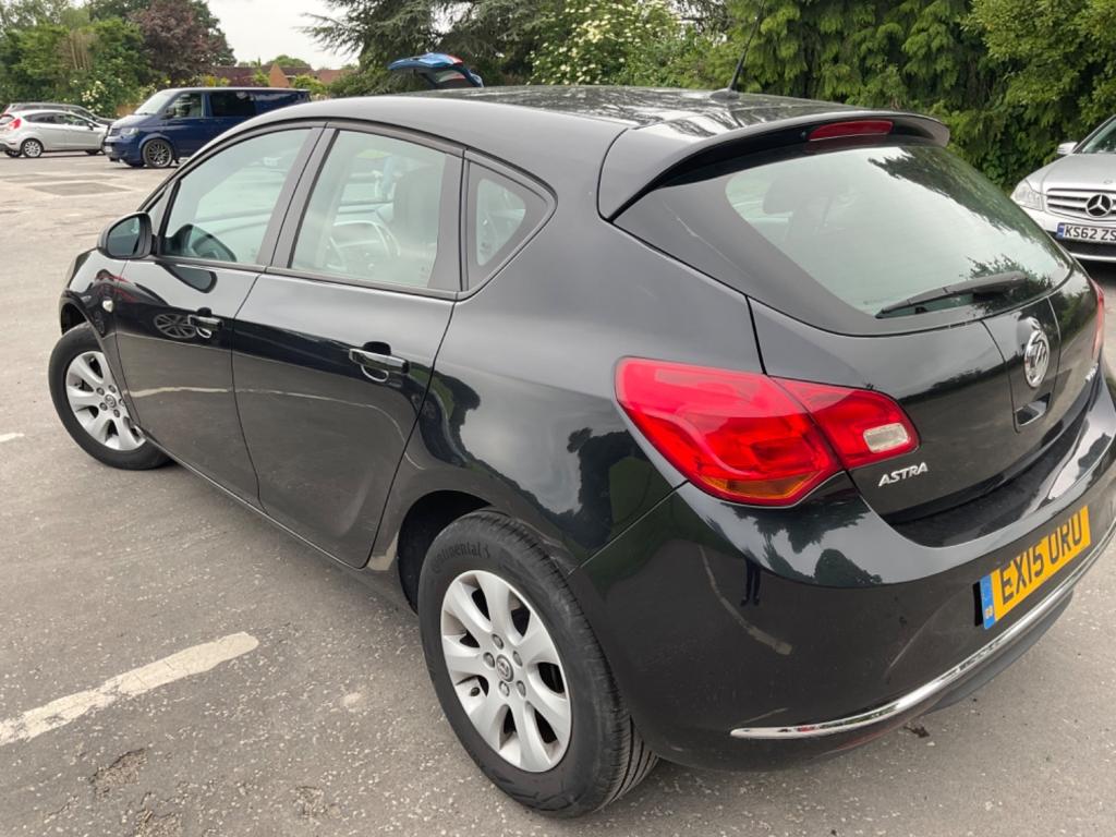 VAUXHALL ASTRA