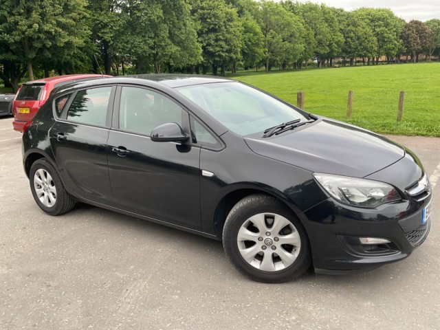 VAUXHALL ASTRA DESIGN CDTI ECOFLEX SS