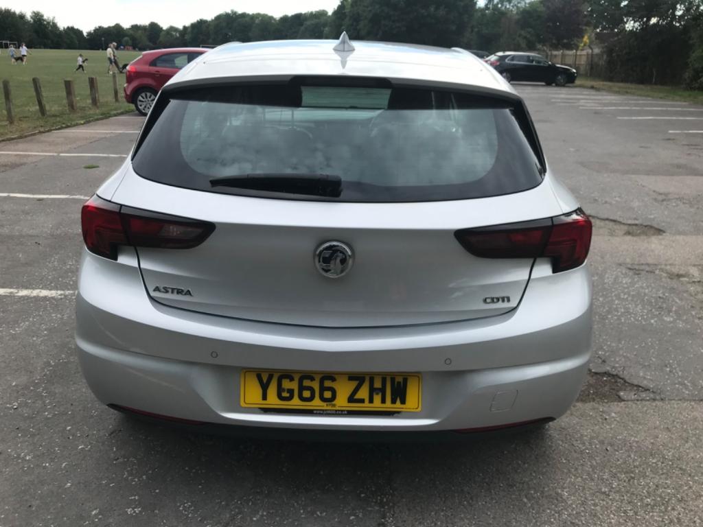 VAUXHALL ASTRA