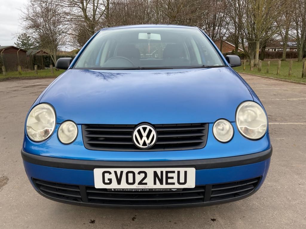 VOLKSWAGEN POLO
