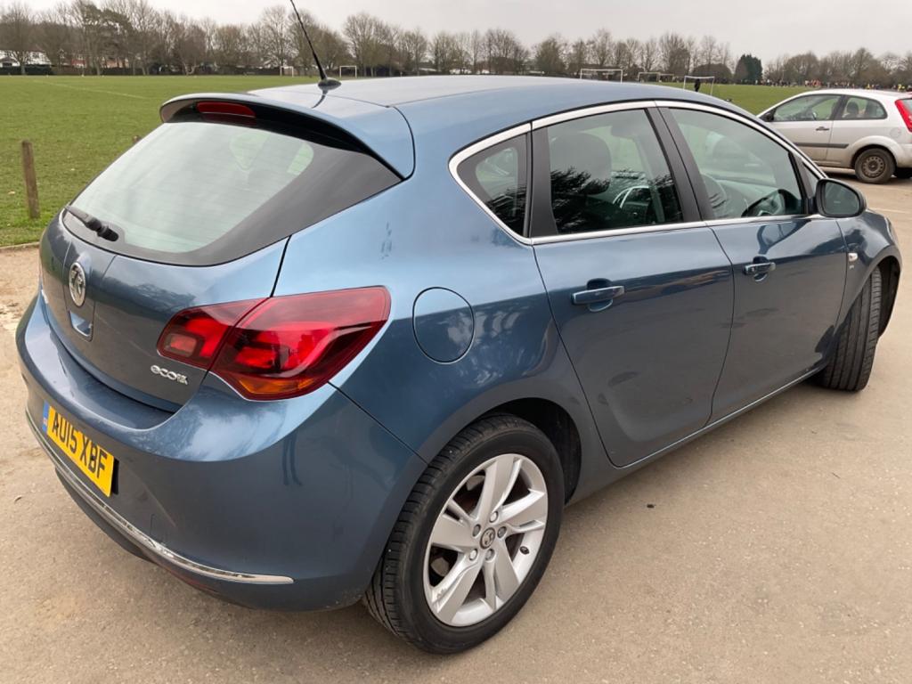 VAUXHALL ASTRA