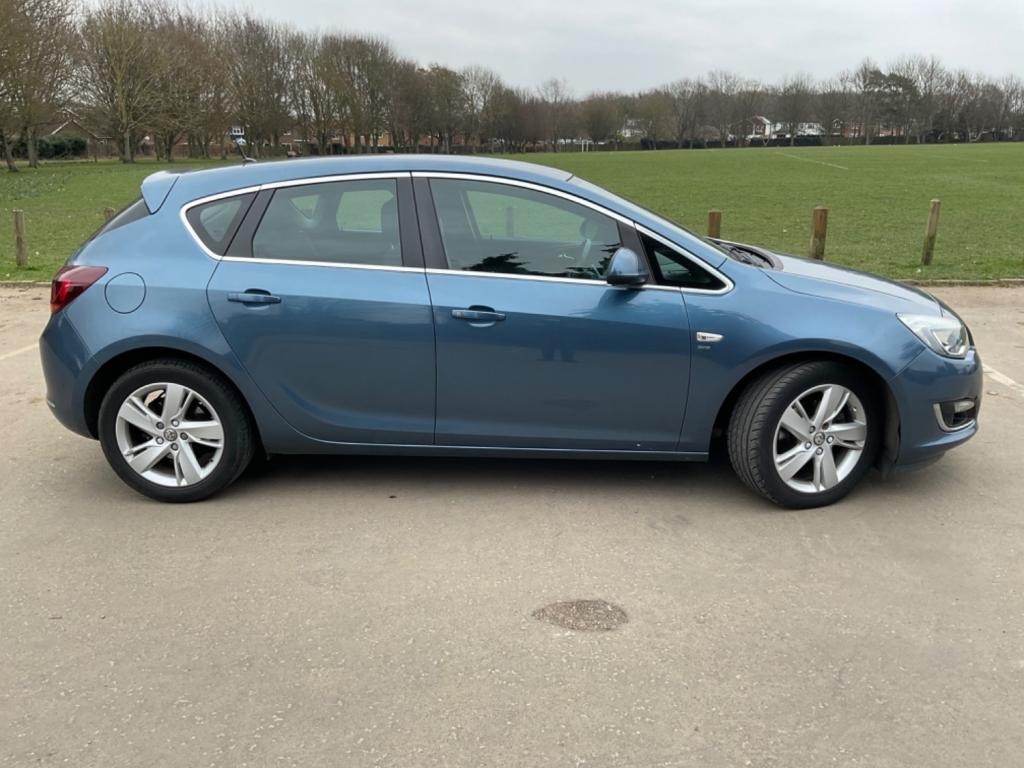 VAUXHALL ASTRA