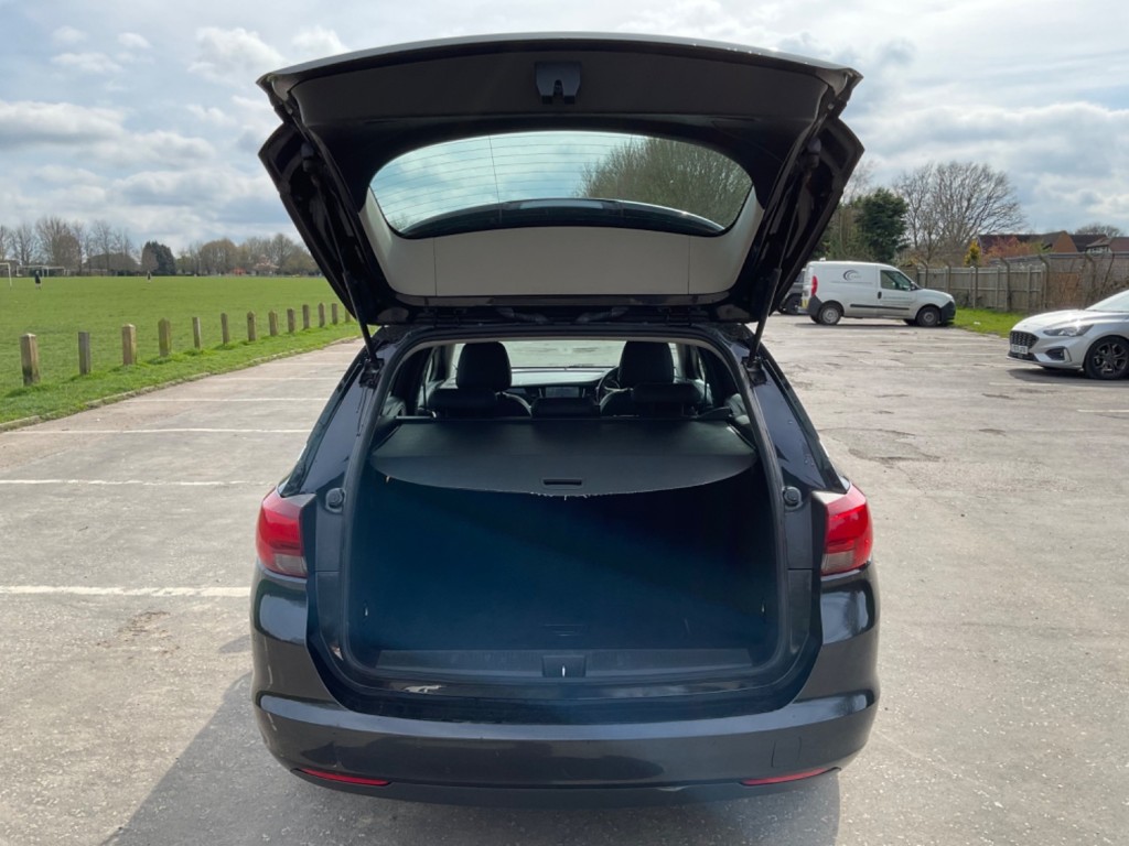 VAUXHALL ASTRA