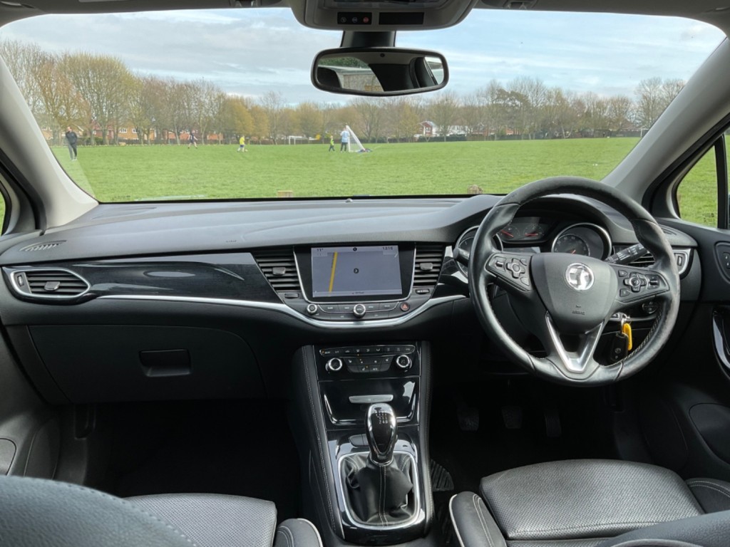 VAUXHALL ASTRA