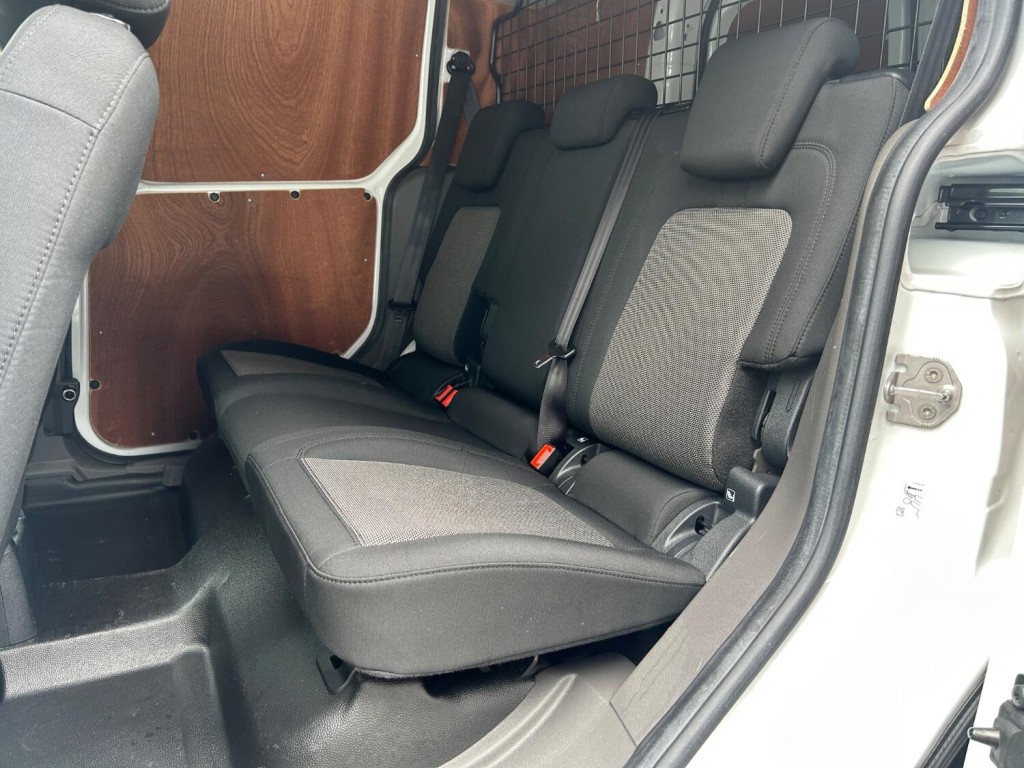 FORD TRANSIT CONNECT 1.5 220 EcoBlue Leader Crew Van 2020