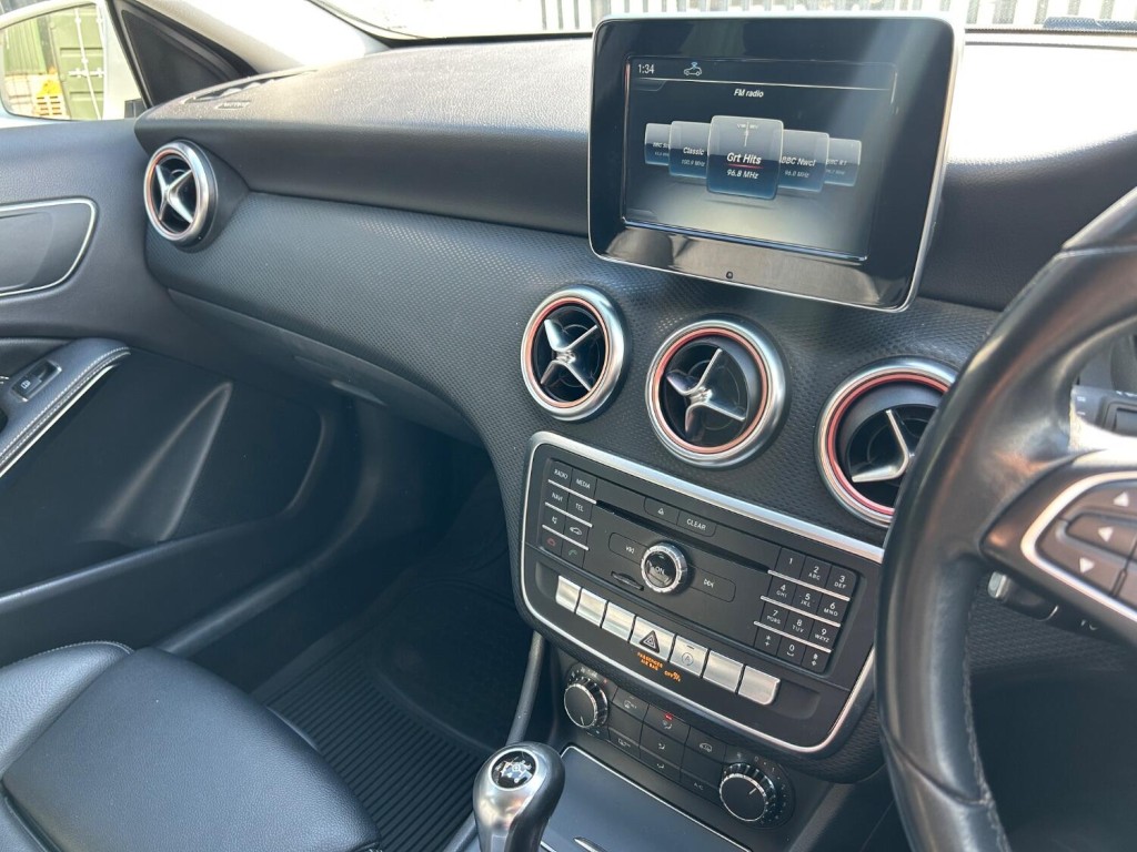 MERCEDES-BENZ A CLASS 1.6 A160 SE 2017