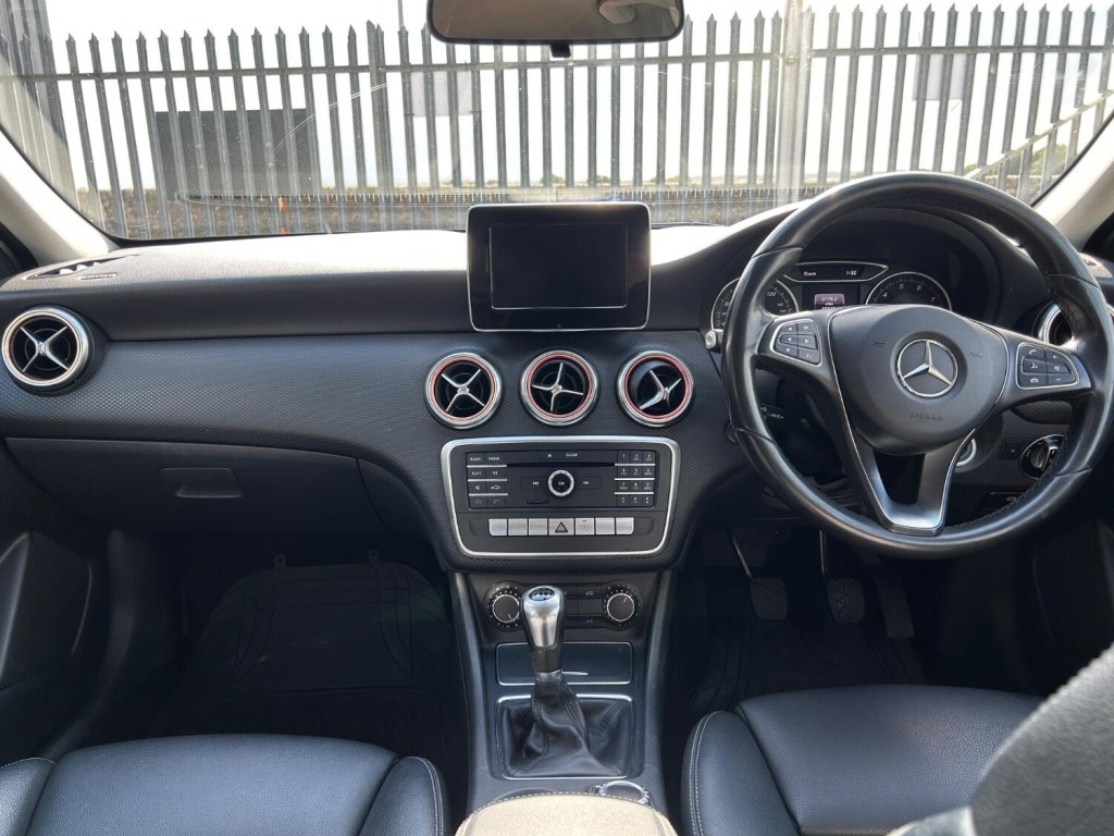 MERCEDES-BENZ A CLASS 1.6 A160 SE 2017