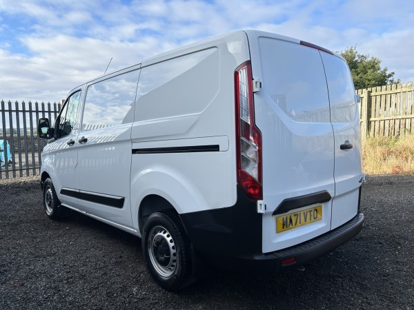 View FORD TRANSIT CUSTOM 2.0 Transit Custom Leader Van 300 L1 2.0L EcoBlue 130PS FWD 6 Speed Manual