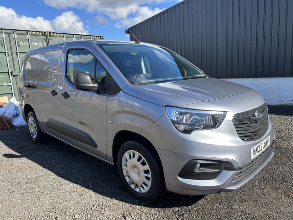 View VAUXHALL COMBO 1.5 Turbo D 2300 Sportive