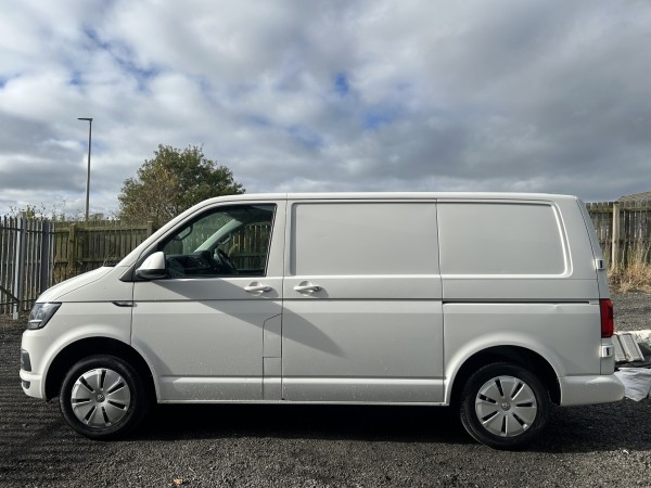 View VOLKSWAGEN TRANSPORTER 2.0 TDI T28 Trendline