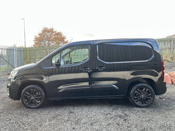 View CITROEN BERLINGO 1.5 BlueHDi 1000 Driver M