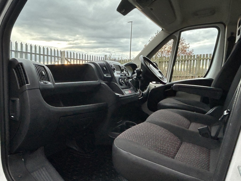 PEUGEOT BOXER 2.0 BlueHDi 335 Professional 2018