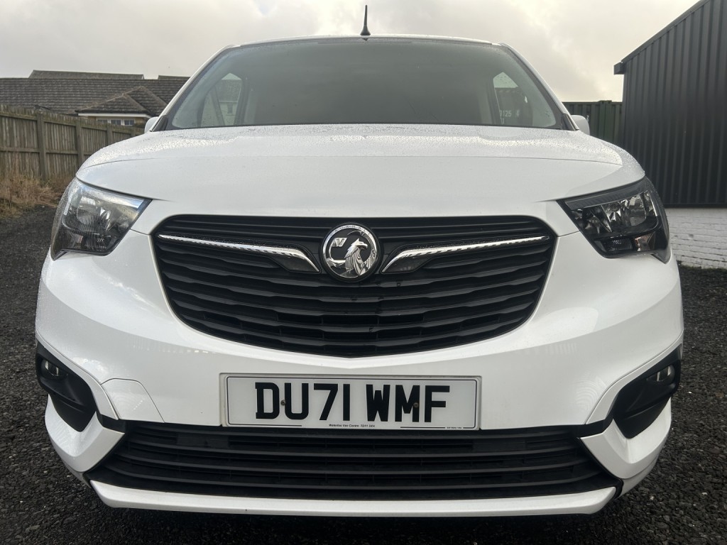 VAUXHALL COMBO 1.5 Turbo D 2300 Sportive 2021