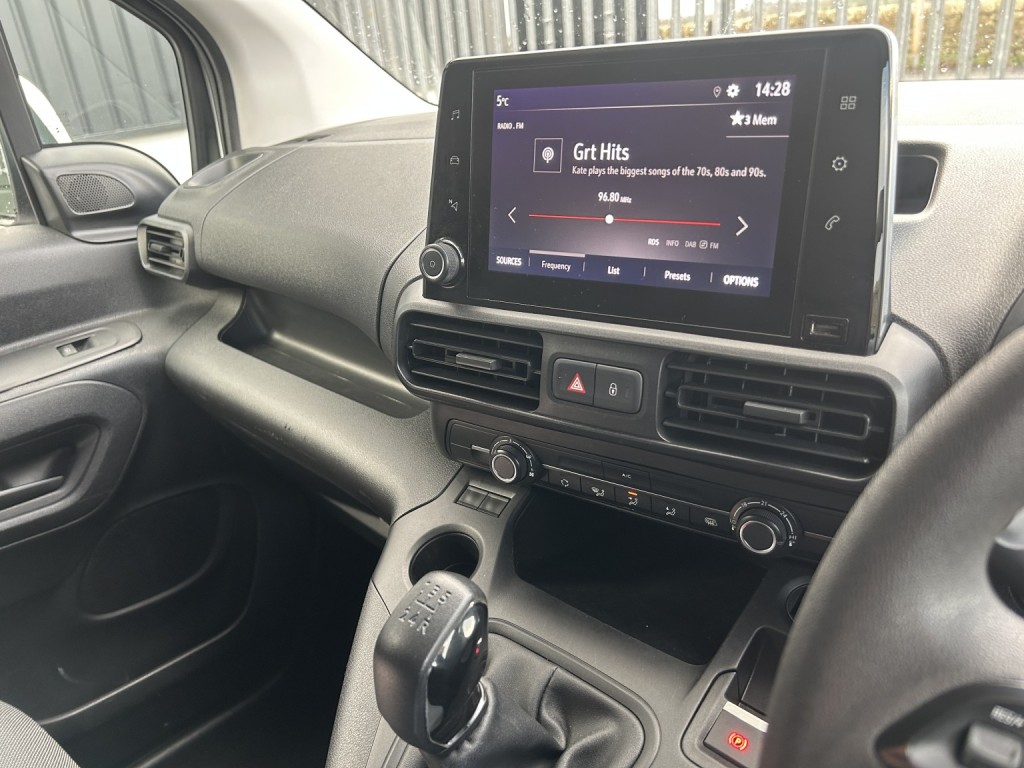 VAUXHALL COMBO 1.5 Turbo D 2300 Sportive 2021