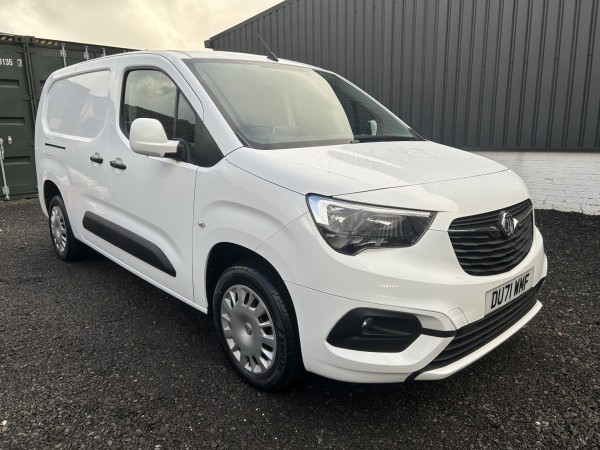 View VAUXHALL COMBO 1.5 Turbo D 2300 Sportive
