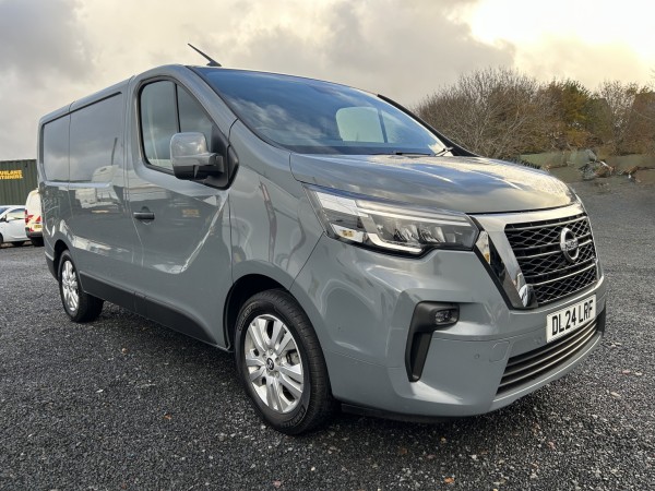 View NISSAN PRIMASTAR 2.0 dCi 30 Tekna