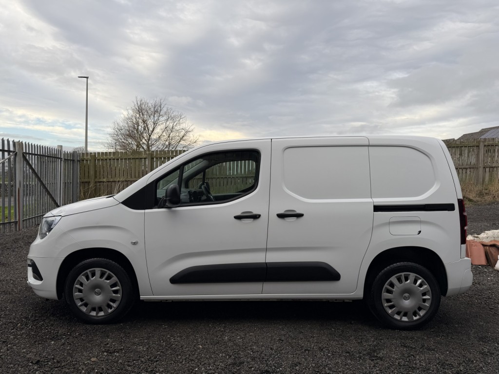 VAUXHALL COMBO 1.6 Turbo D 2300 Sportive 2020
