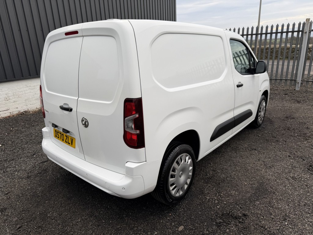 VAUXHALL COMBO 1.6 Turbo D 2300 Sportive 2020