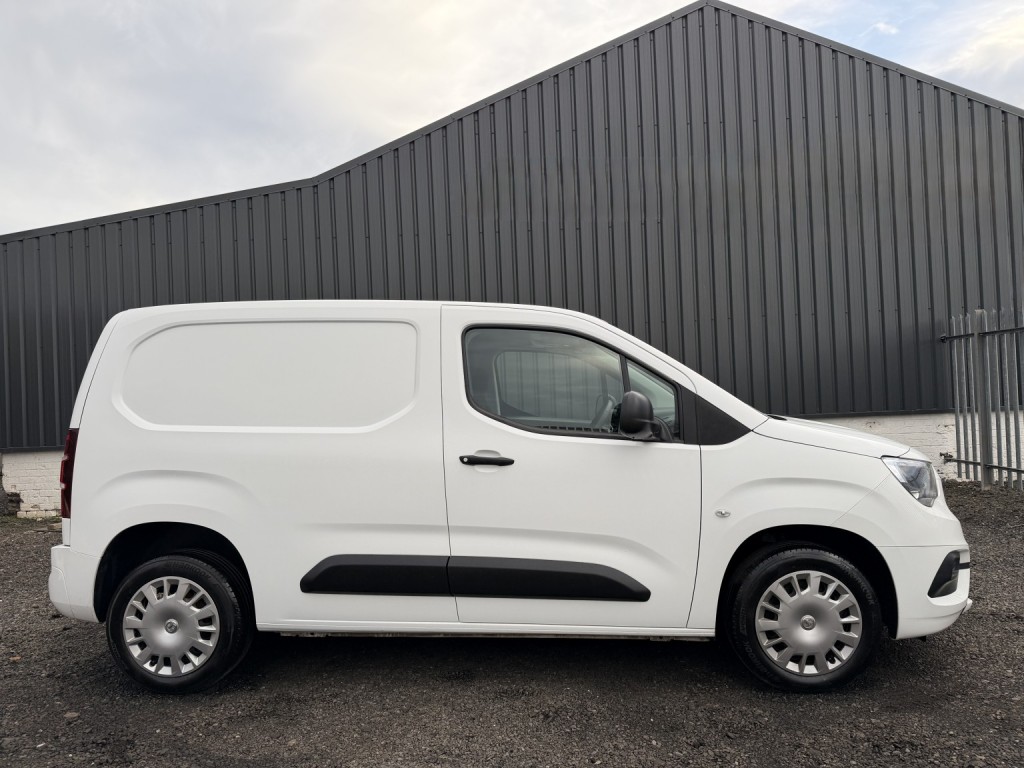 VAUXHALL COMBO 1.6 Turbo D 2300 Sportive 2020
