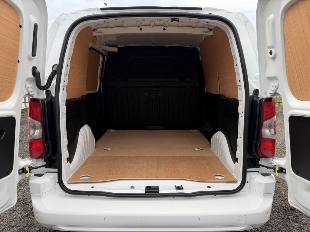 VAUXHALL COMBO 1.6 Turbo D 2300 Sportive 2020