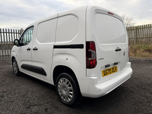 View VAUXHALL COMBO 1.6 Turbo D 2300 Sportive