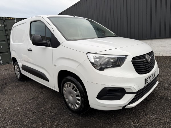 View VAUXHALL COMBO 1.6 Turbo D 2300 Sportive