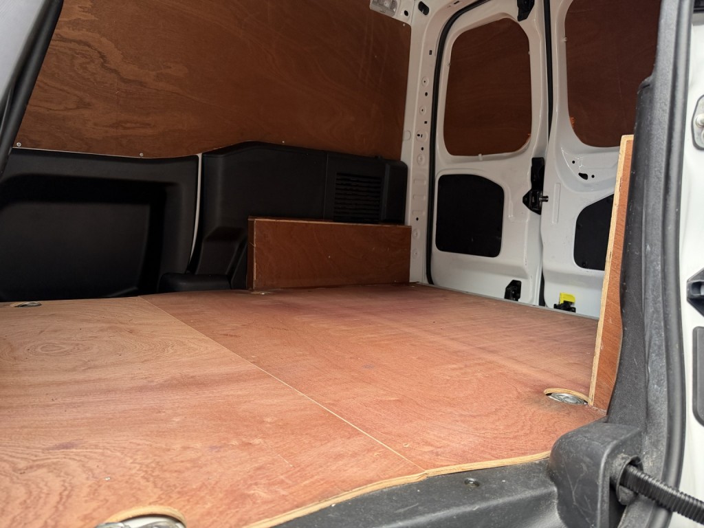 PEUGEOT PARTNER 1.6 VTi 625 SE 2015