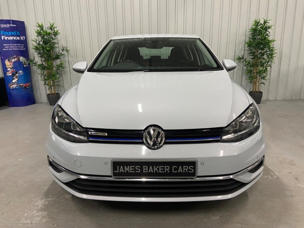 View VOLKSWAGEN GOLF 1.5 TSI EVO SE Nav