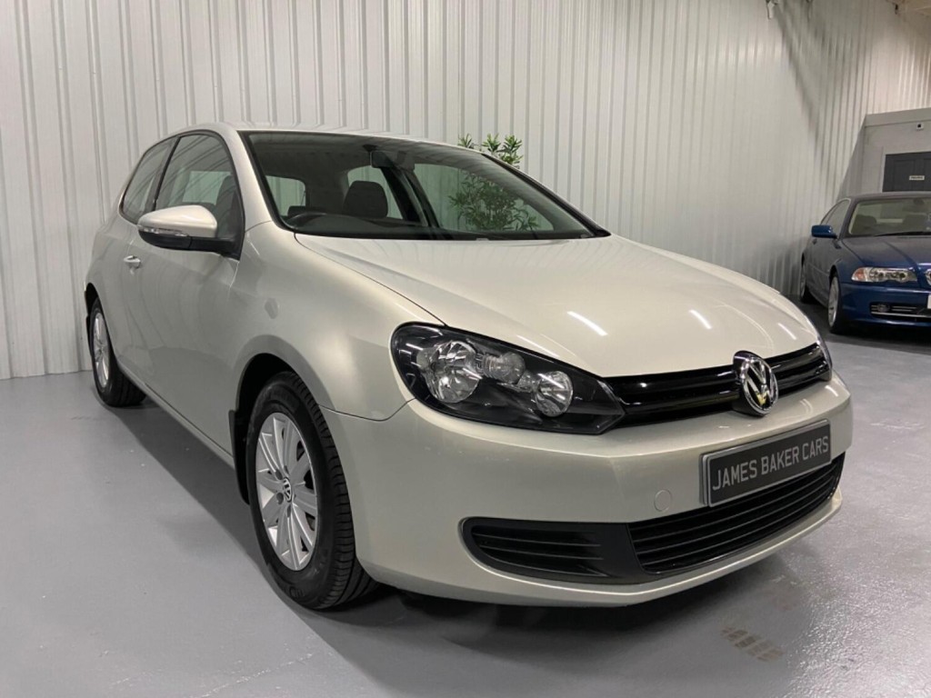 View VOLKSWAGEN GOLF 1.6 TDI S