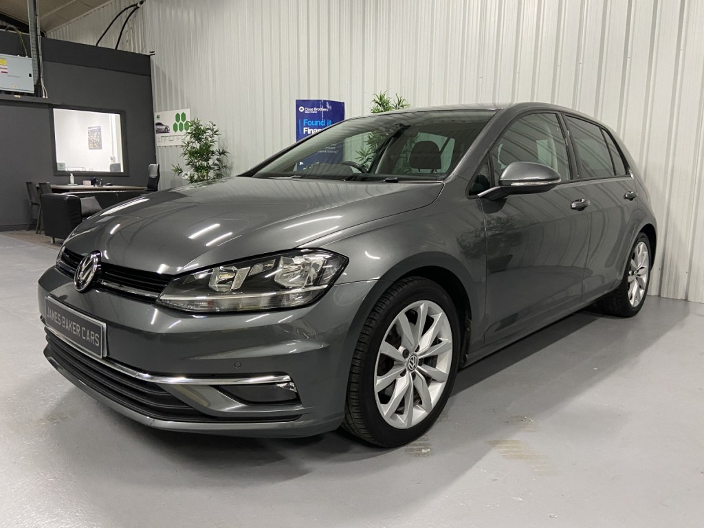 View VOLKSWAGEN GOLF 1.5 TSI EVO GT