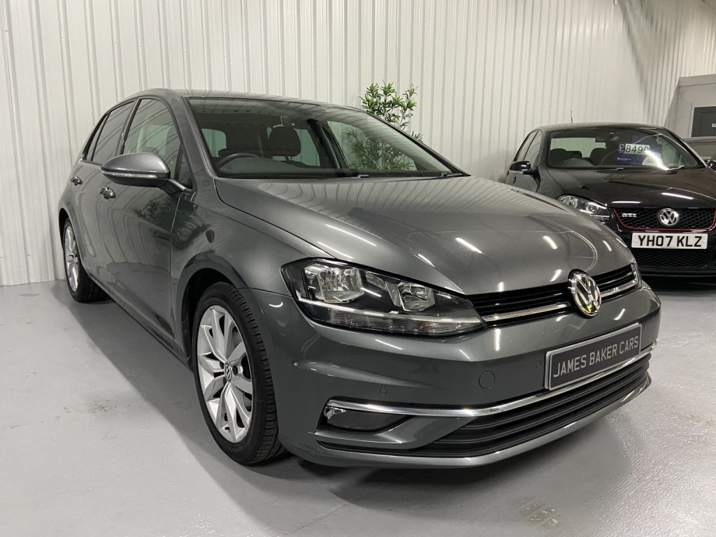 View VOLKSWAGEN GOLF 1.5 TSI EVO GT