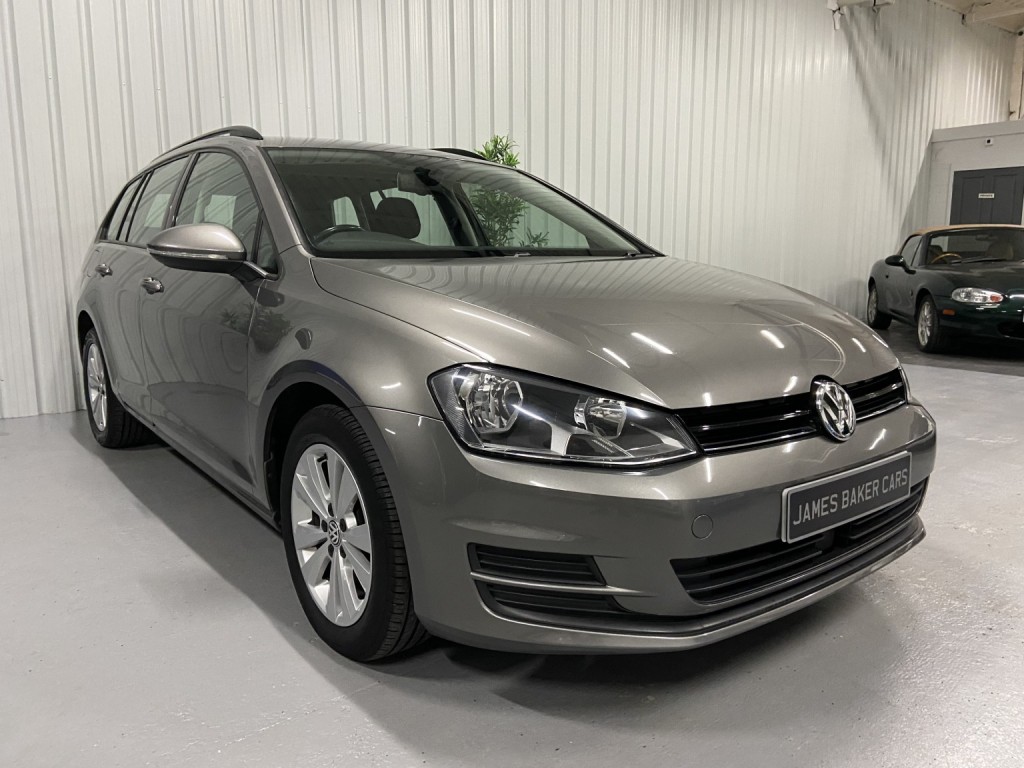 View VOLKSWAGEN GOLF 1.6 TDI BlueMotion Tech SE
