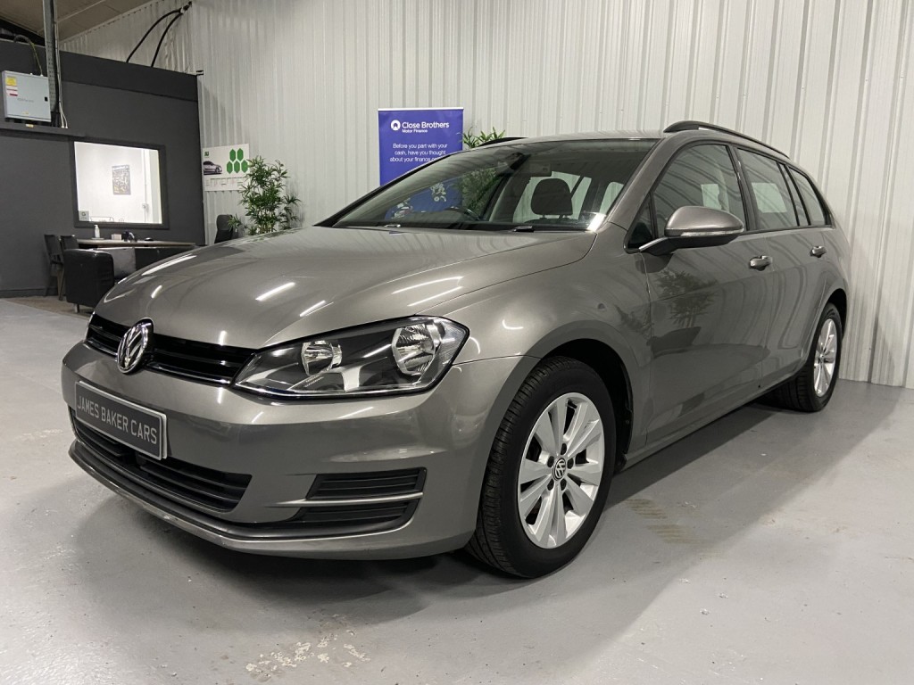 View VOLKSWAGEN GOLF 1.6 TDI BlueMotion Tech SE