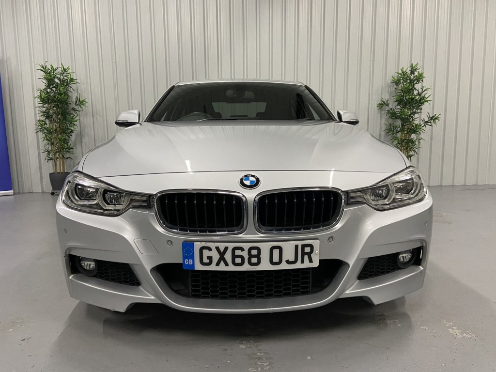 View BMW 3 SERIES 2.0 320i M Sport Saloon