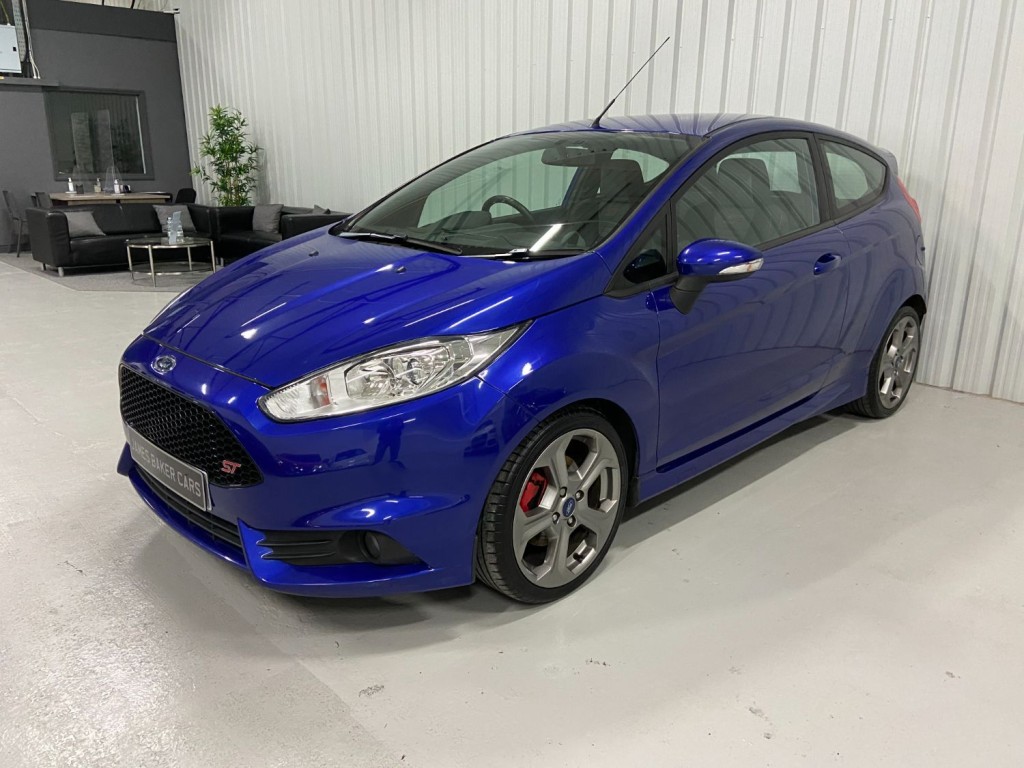 View FORD FIESTA 1.6 Ecoboost ST-1