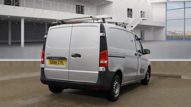 MERCEDES-BENZ VITO