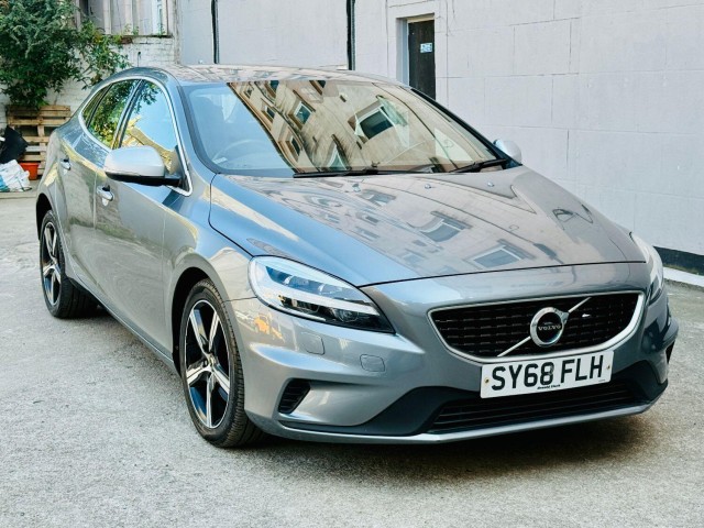 VOLVO V40