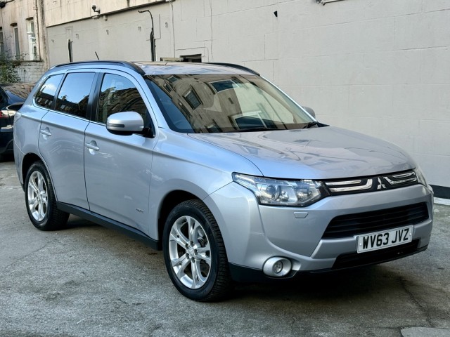 MITSUBISHI OUTLANDER