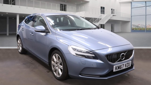 VOLVO V40