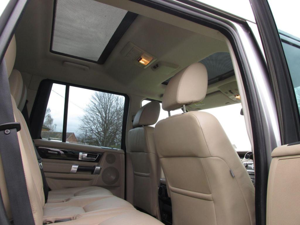 LAND ROVER DISCOVERY 4 TDV6 HSE 2012