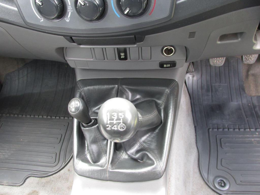TOYOTA HILUX HL2 4X4 D-4D ECB 2012