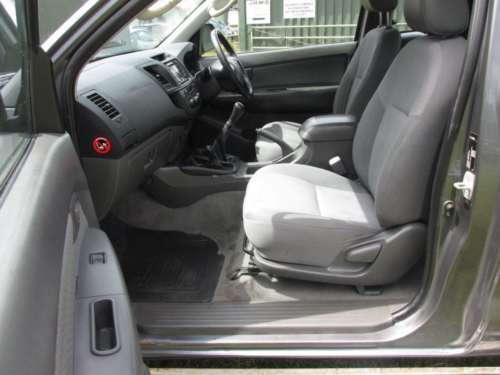 TOYOTA HILUX HL2 4X4 D-4D ECB 2012