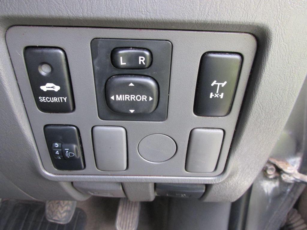 TOYOTA HILUX HL2 4X4 D-4D ECB 2012