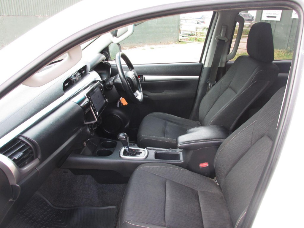 TOYOTA HILUX Icon 4X4 2.4 D-4D D/C Auto 2021