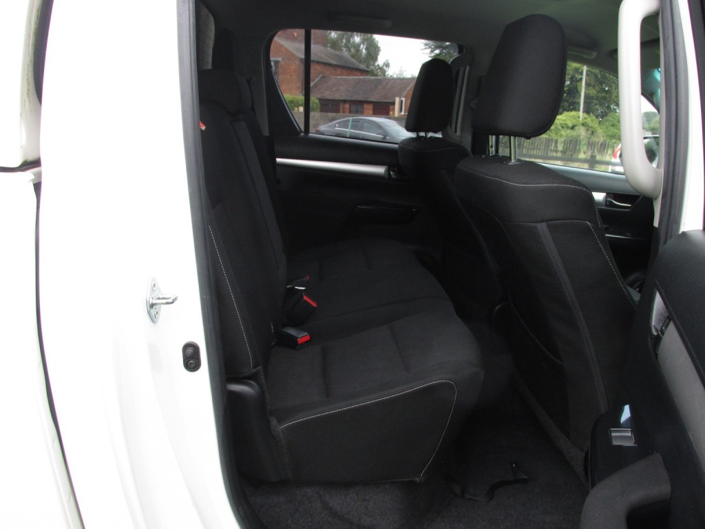 TOYOTA HILUX Icon 4X4 2.4 D-4D D/C Auto 2021