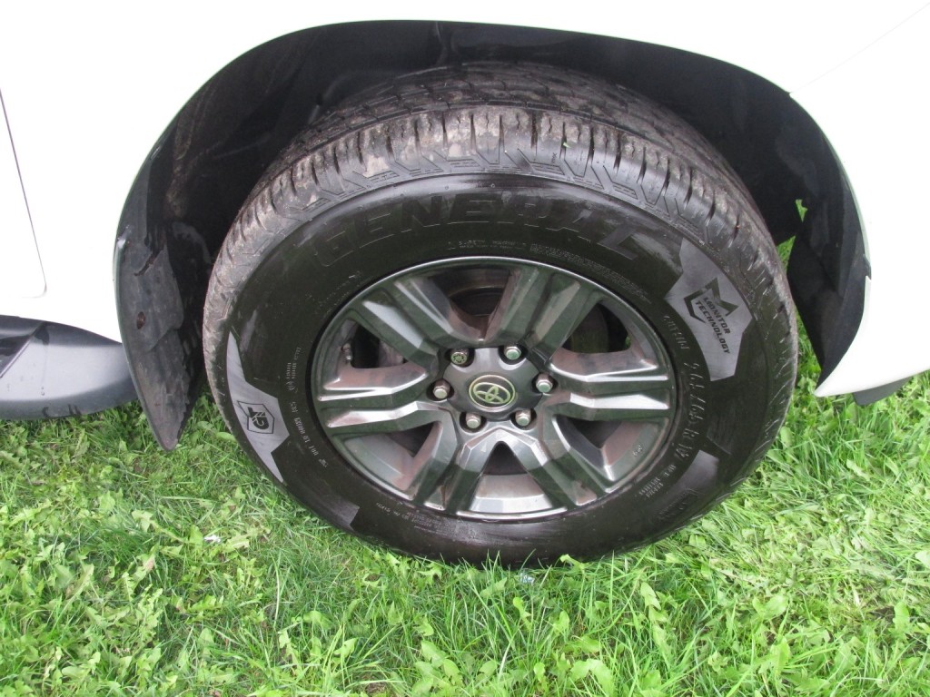 TOYOTA HILUX Icon 4X4 2.4 D-4D D/C Auto 2021