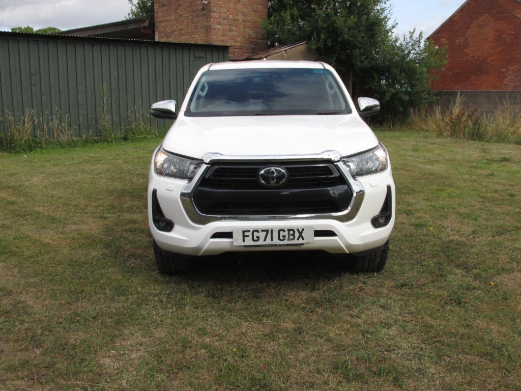 TOYOTA HILUX Icon 4X4 2.4 D-4D D/C Auto 2021