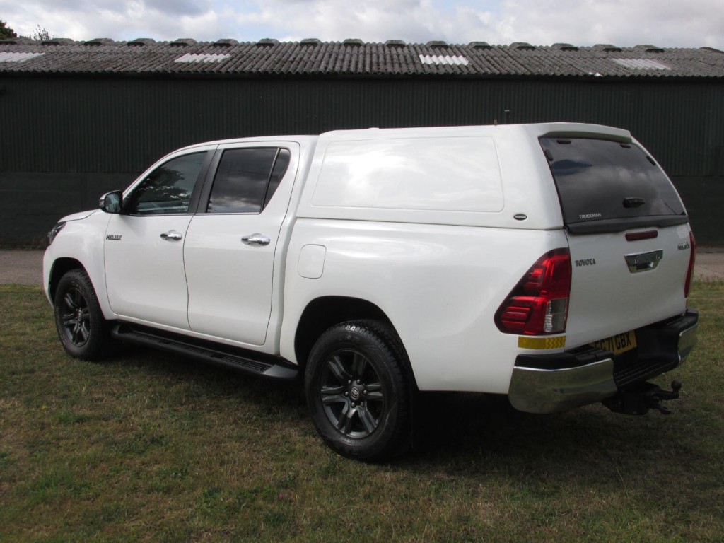 TOYOTA HILUX Icon 4X4 2.4 D-4D D/C Auto 2021