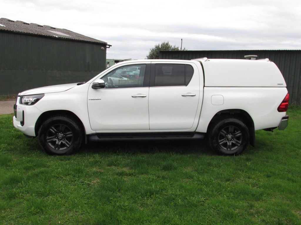 TOYOTA HILUX Icon 4X4 2.4 D-4D D/C Auto 2021